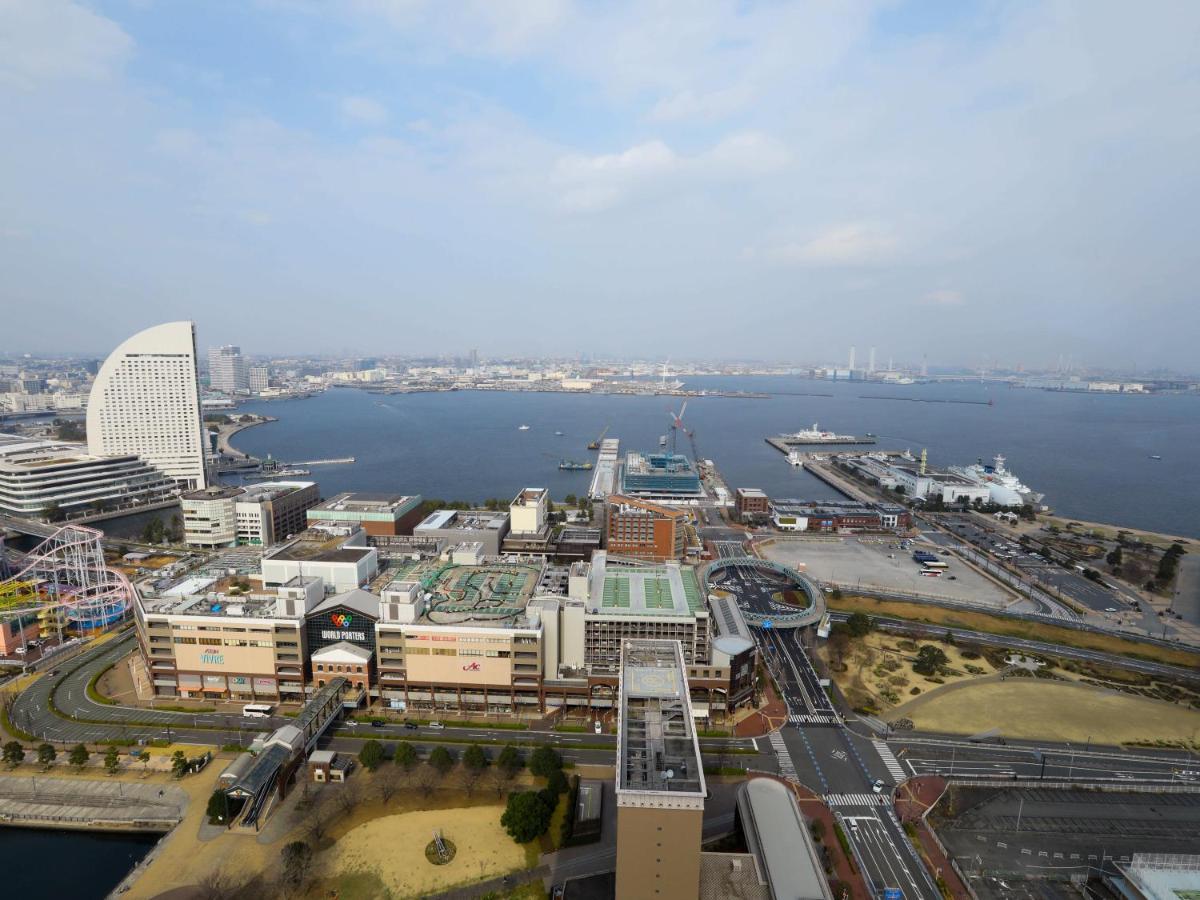 Apa Hotel & Resort Yokohama Bay Tower Екстериор снимка